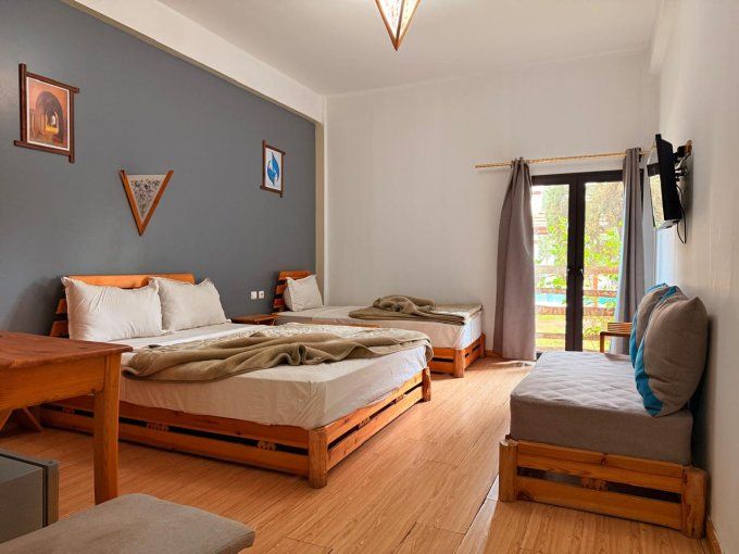CHAMBRE TRIPLE / P.DEJ. OFFERT